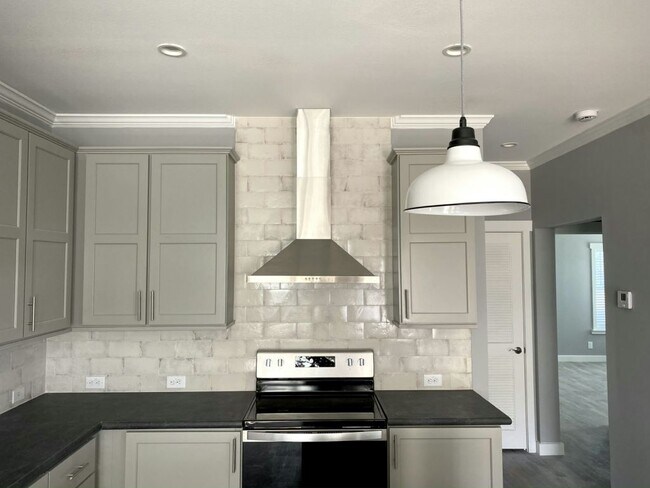 Building Photo - 5892 Mora Pl