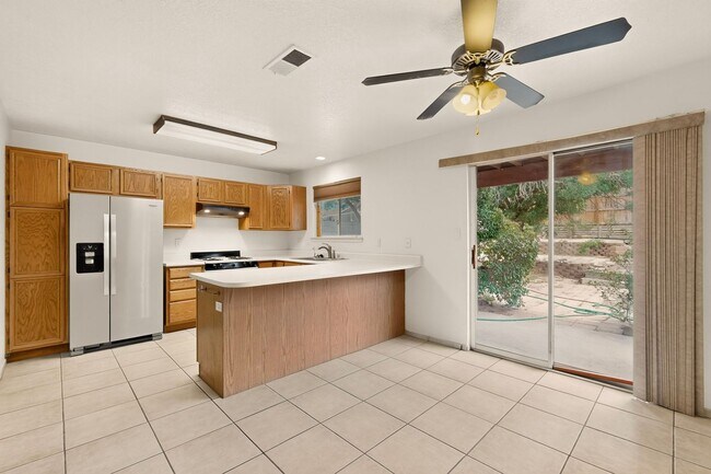 Building Photo - 7817 Sunrose Dr NW