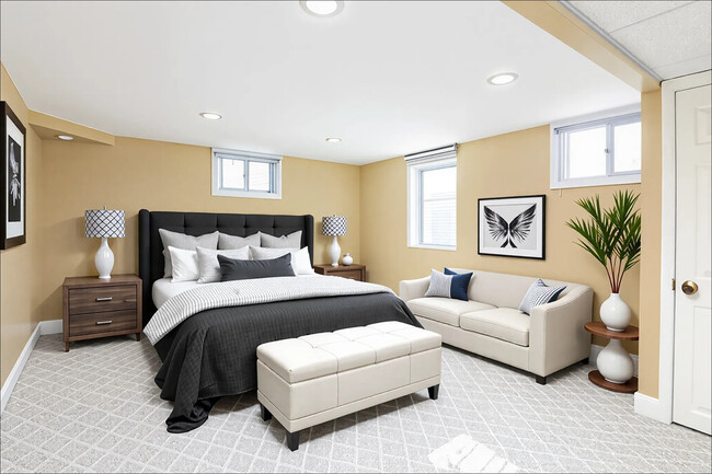 Building Photo - 5801 Longview Dr
