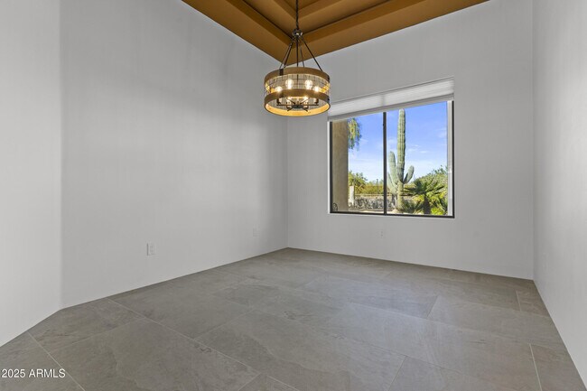 Building Photo - 2617 W Desert Hills Dr