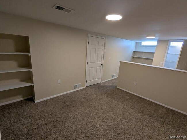 Building Photo - 1344 Revere Dr