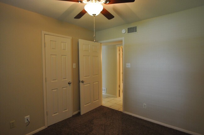 Building Photo - 3 Bedroom for rent in Lindale! Tour Today!