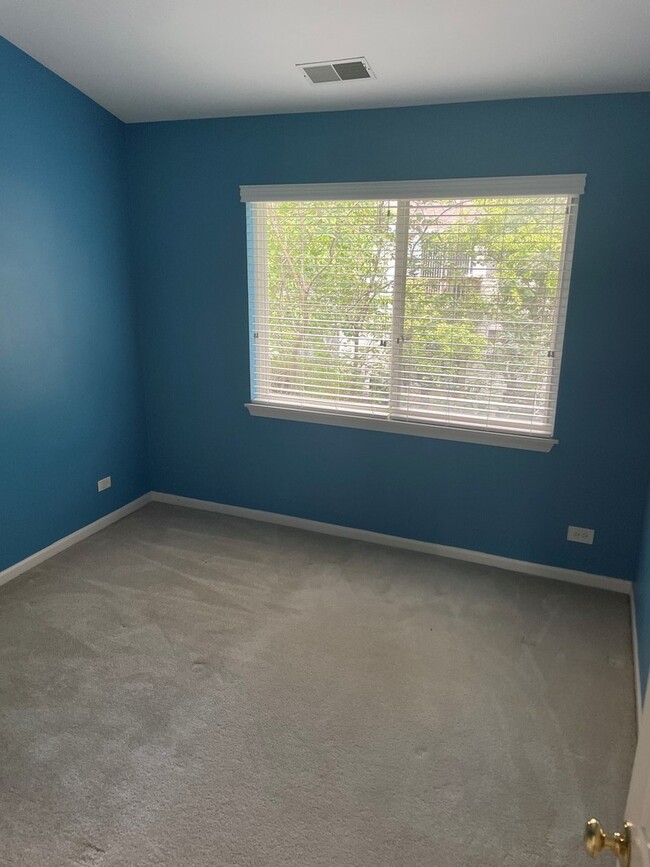 Building Photo - 3092 Kentshire Cir