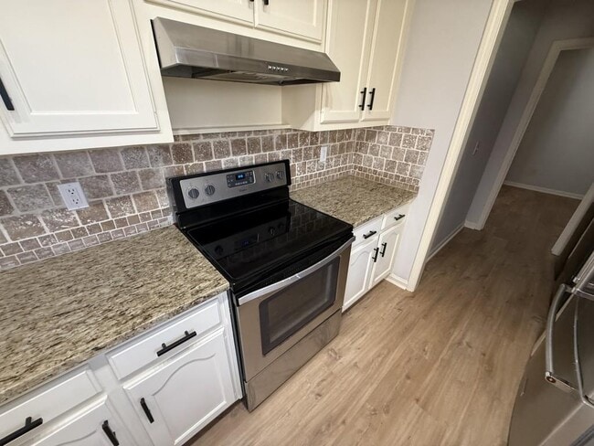 Building Photo - 34 Sassafras Grove