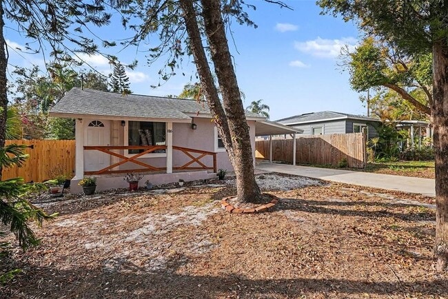 Building Photo - 816 W Minnehaha St