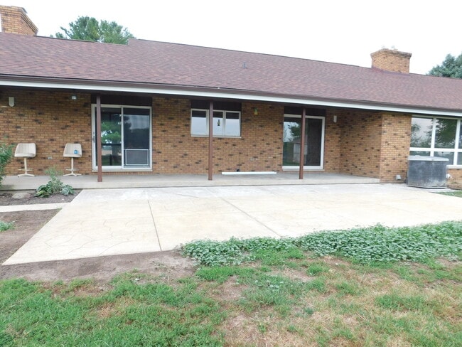 Building Photo - 46W356 Jericho Rd