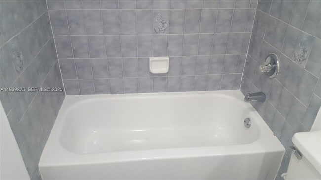 Building Photo - 11860 SW 92nd Ln