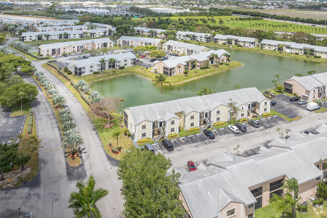 Building Photo - Lakeshore Community
