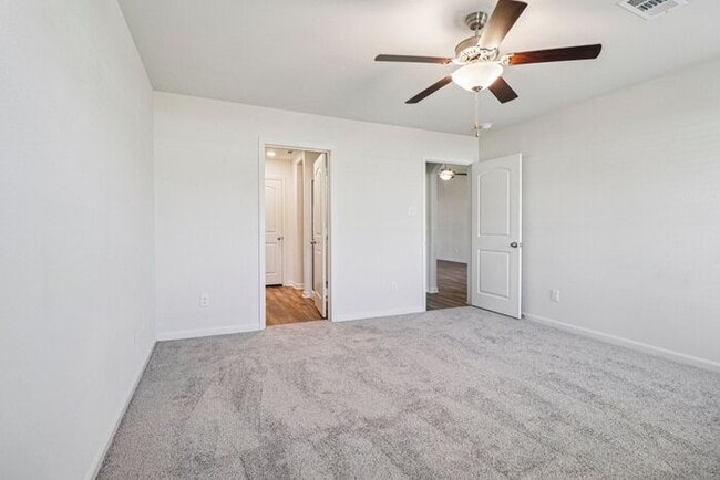 Building Photo - 712 Trinity Trl