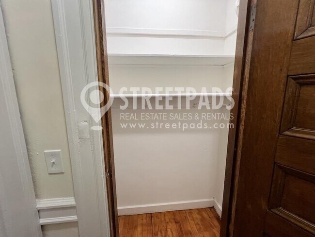 Building Photo - 1 bedroom in Cambridge MA 02138