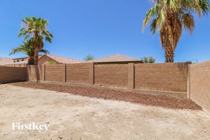 Building Photo - 17922 W Sunnyslope Ln