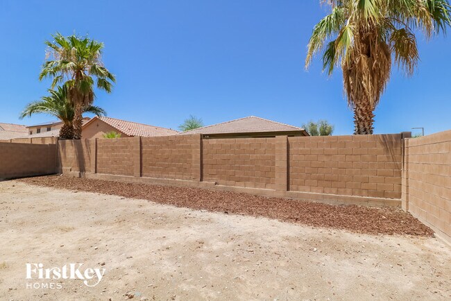 Building Photo - 17922 W Sunnyslope Ln