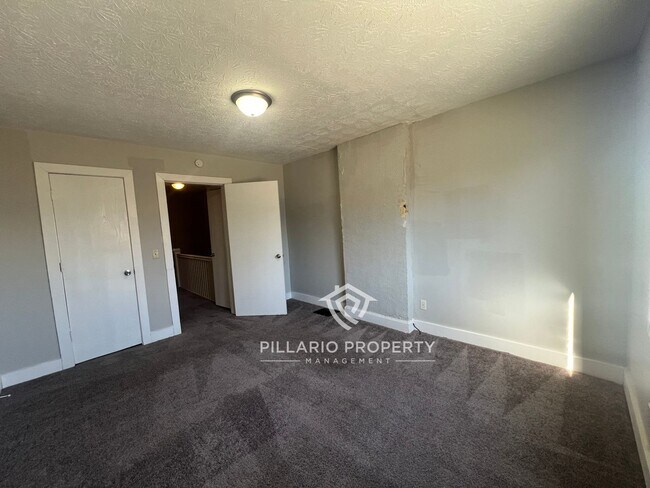 Building Photo - 3722-3724 N Illinois St