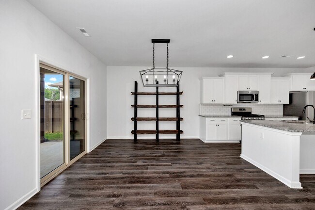 Building Photo - Beautiful 4-Bedroom Home with Office, Bonus Room, and Large Backyard