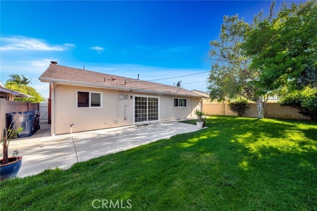 Building Photo - 5851 Pinon Dr