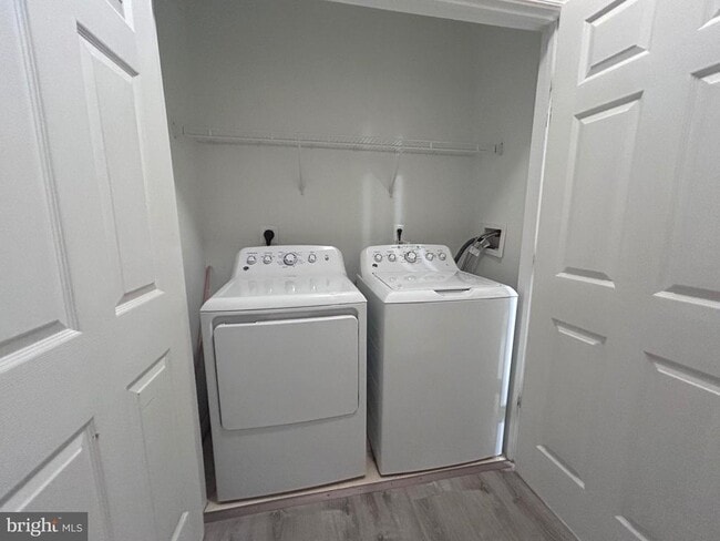 Building Photo - 2921 Deer Hollow Way