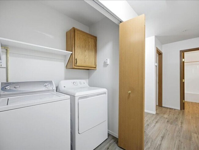 Building Photo - 6405 Chapel Hill Blvd