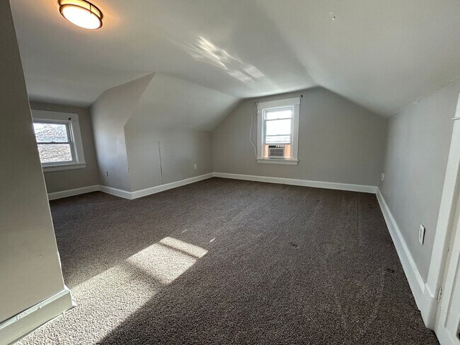 Building Photo - Stunning, Fully Updated 4 Bedroom, 2 Bath Home with Classic Charm!