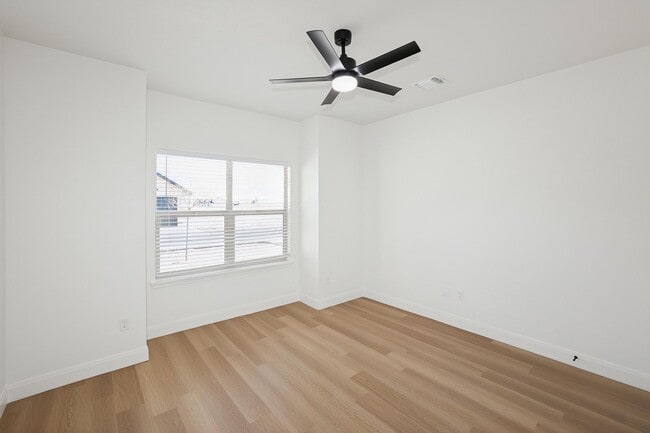 Building Photo - 10424 Tierra Santa Dr