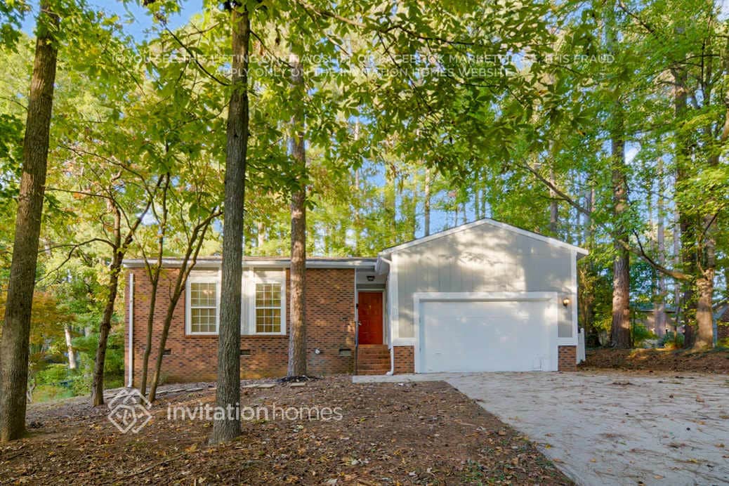 Building Photo - 1243 Gatehouse Dr