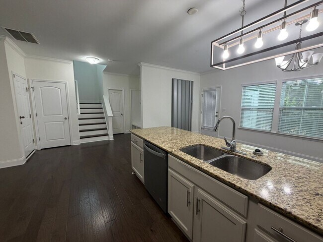 Building Photo - 1049 Ellis Pond Dr