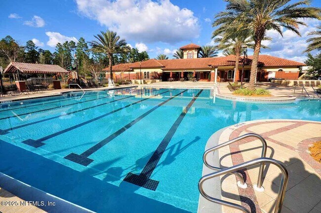 Building Photo - 292 Servia Dr