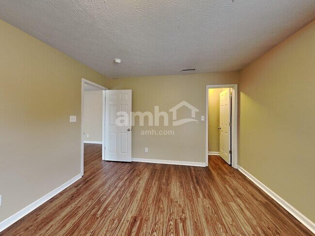 Building Photo - 1230 Highland Lake Way