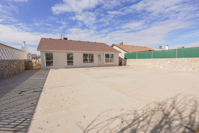 Building Photo - 12266 Amstater Cir