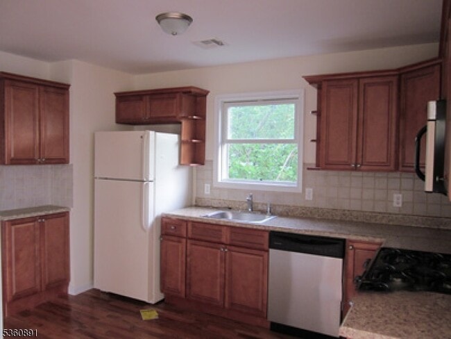 Primary Photo - 709 Jersey St