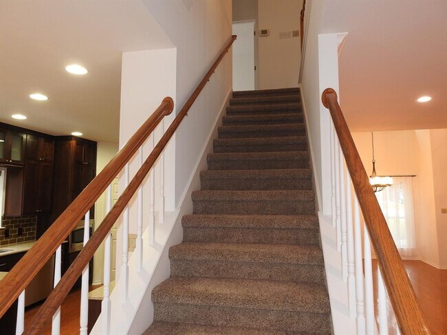 Building Photo - 11207 Crossland Dr