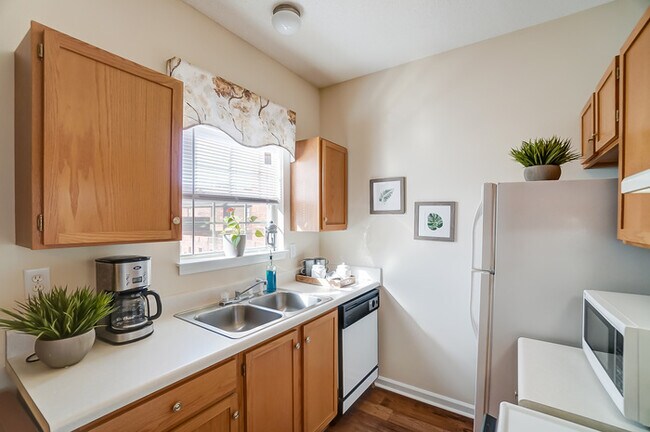 Building Photo - Your Next Home Awaits at The Arbors Townhomes