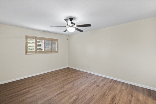 Building Photo - 777 Saturn Dr