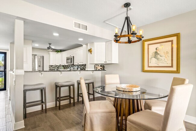 Building Photo - Oceanview 2 BR 2 BA in Vero Beach Turnkey Monthly Rental