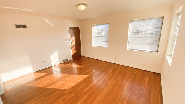 Living Room - 227 W Dunklin St