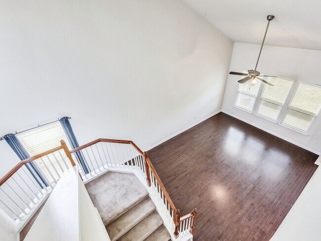 Building Photo - Beautiful 3/BR 2.5/BA Rental with Spacious...