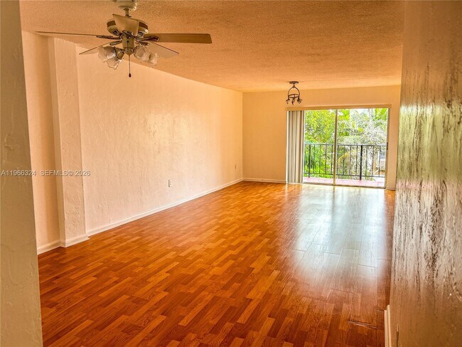 Building Photo - 3860 NE 170th St