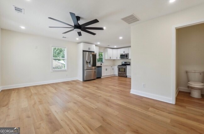 Building Photo - 267 Barfield Ave SW