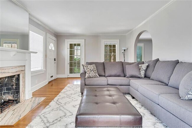 Building Photo - 773 Brookridge Dr NE