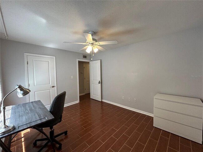 Building Photo - 507 NW 39th Rd