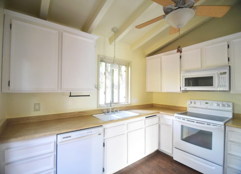 Building Photo - 15861 Davis Cup Ln