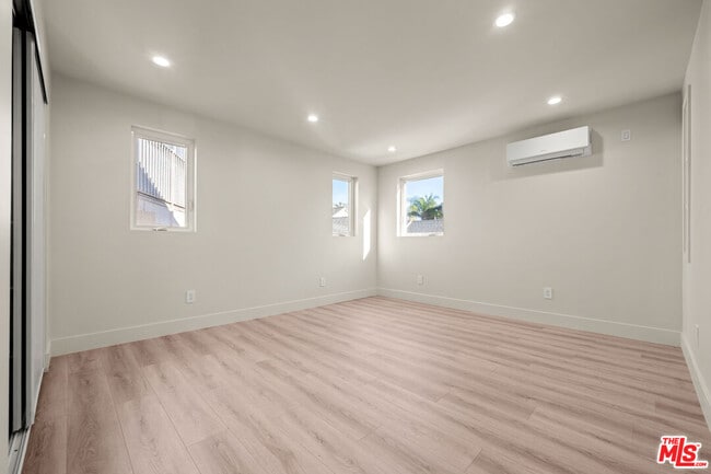 Building Photo - 1509 Edris Dr