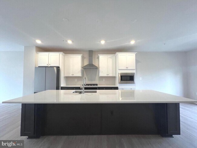 Building Photo - 22782 Hanson Overlook Ter