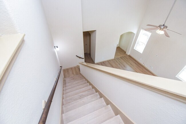 Building Photo - 2106 Harmon Crest Ct