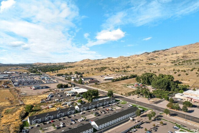 Building Photo - Beautiful, brand new 3 bed apartment in Pocatello!
