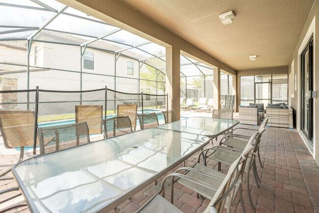 Building Photo - 1956 Wedge Dr