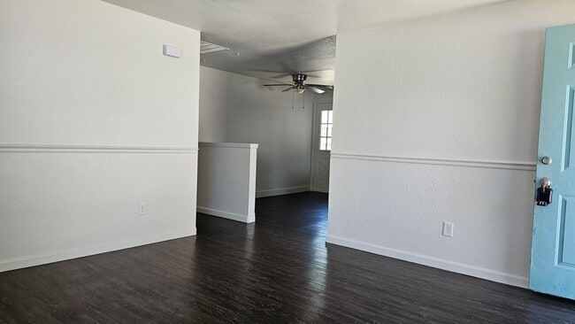 Building Photo - Located in Beautiful Meridian