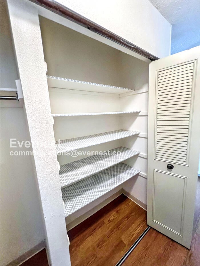 Building Photo - 1701 Cato Cir