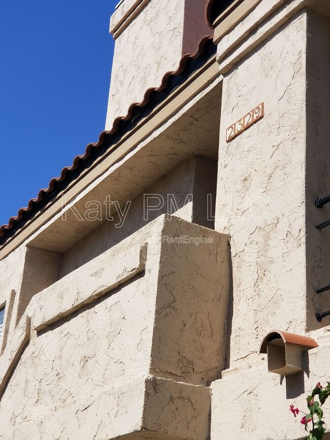 Building Photo - 9708 E Vía Linda