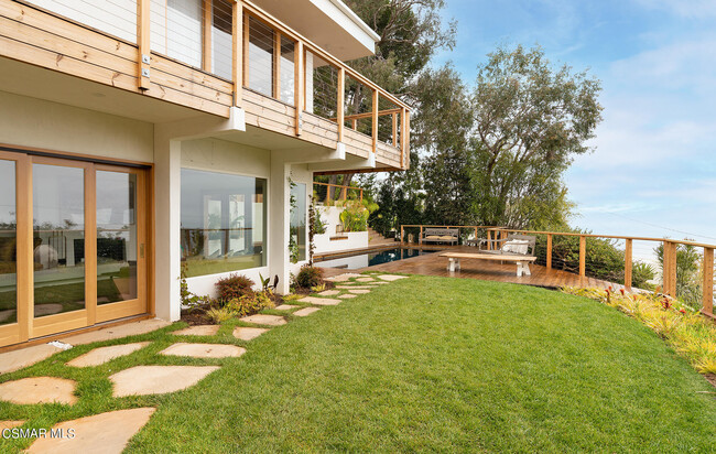 Building Photo - 20762 Rockpoint Way
