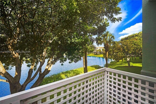 Building Photo - 905 Mainsail Cir